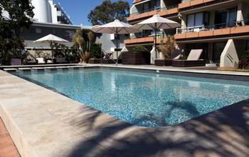 Hotel Laguna - Accommodation Gold Coast 3