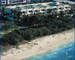 Camargue Beachfront Apartments - Accommodation Gold Coast 5
