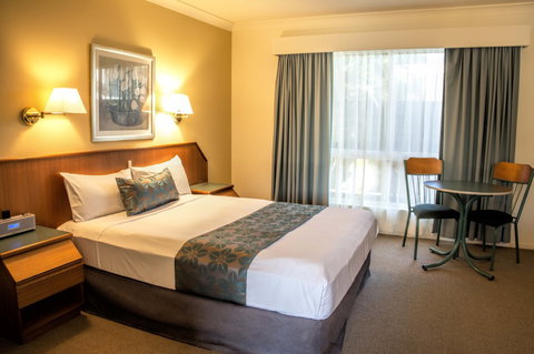 White Lace Motor Inn - Accommodation Gold Coast 1
