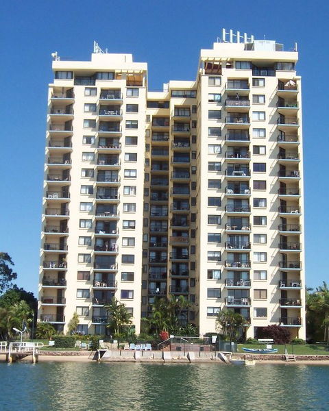 Banyandah Towers - Accommodation Gold Coast 0