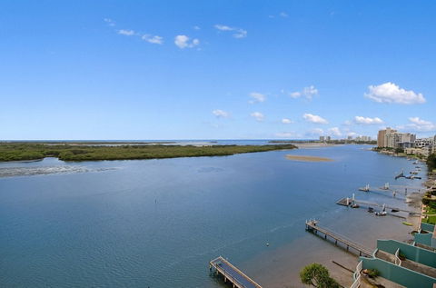 Banyandah Towers - Accommodation Gold Coast 2