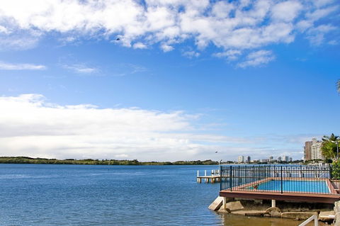 Banyandah Towers - Accommodation Gold Coast 4