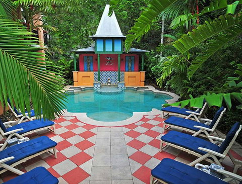 Martinique On Macrossan - Accommodation Gold Coast 1