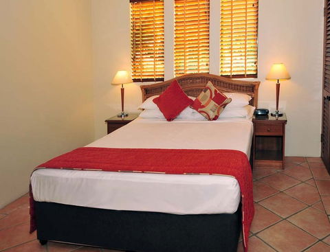 Martinique On Macrossan - Accommodation Gold Coast 2