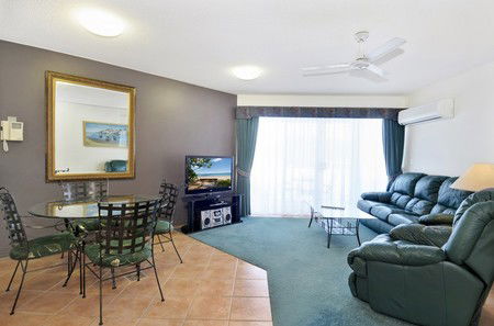 White Crest Luxury Apartments - Accommodation Gold Coast 5