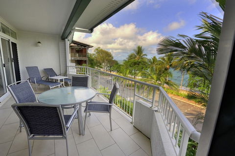 Costa Royale Beachfront Apartments - Accommodation Gold Coast 4