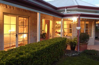 Noosa Valley Manor - Bed And Breakfast - Accommodation Gold Coast 1