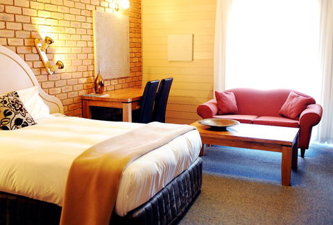 Quality Inn Colonial - Accommodation Gold Coast 3