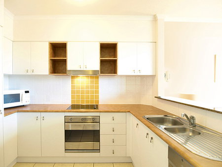 Oaks Seaforth Resort - Accommodation Gold Coast 2