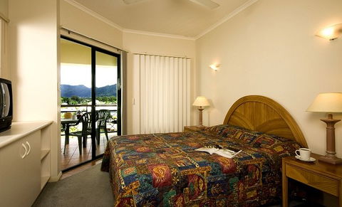 Tropic Towers Apartments - Accommodation Gold Coast 2