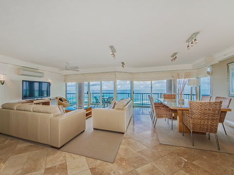AA Oceana On Broadbeach - Accommodation Gold Coast 12