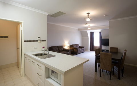 Regal Apartments - Accommodation Gold Coast 1