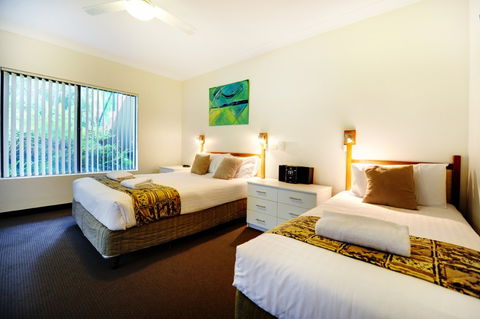 Absolute Beachfront Smugglers On The Beach - Accommodation Gold Coast 3