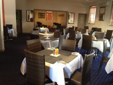 Bluestone Motor Inn - Accommodation Gold Coast 3