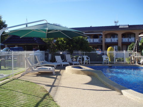 Lake View Motel - Accommodation Gold Coast 1