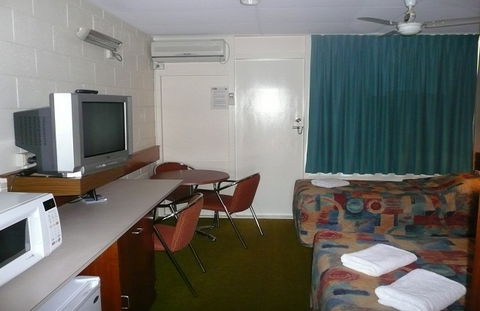Motel Carnarvon - Accommodation Gold Coast 2