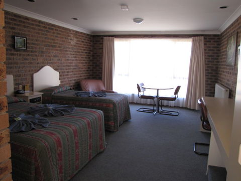 The Big Trout Motor Inn - Accommodation Gold Coast 2