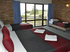 Kangaroo Island Seaside Inn - Accommodation Gold Coast 0