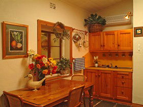 Citrus Cottage - Accommodation Gold Coast 0
