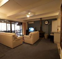 River Shack Rentals - The River Classic - Accommodation Gold Coast