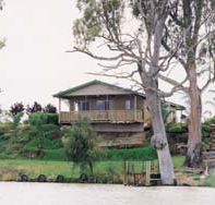 Mundic Grove Cottage - Gold Coast 4U