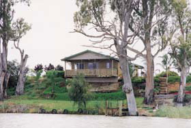Mundic Grove Cottage - Accommodation Gold Coast 0