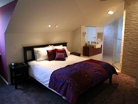 Merlot & Verdelho - Accommodation Gold Coast 0