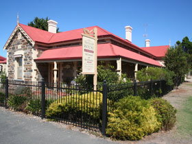 Trafalgar On The Strand - Accommodation Gold Coast 0