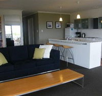 Coorong Waterfront Retreat - Gold Coast 4U