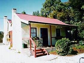 Trinity Cottage - Accommodation Gold Coast 0
