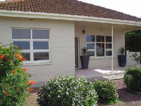 BeachBums Beach House - Accommodation Gold Coast 0