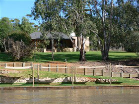 Roonka Riverfront Cottages - Accommodation Gold Coast 0