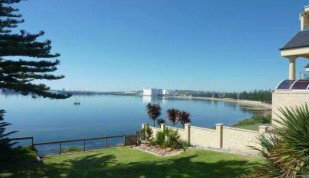 Bay 10 Accommodation - Accommodation Gold Coast 1