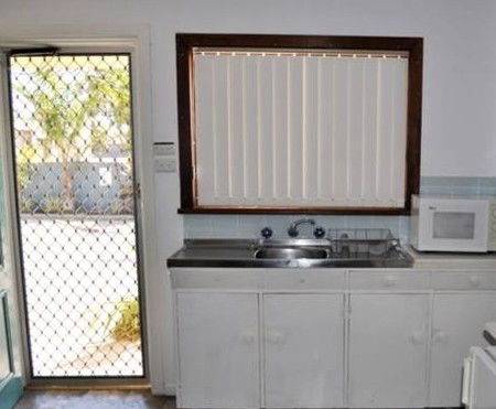 Yorke's Holiday Units - Accommodation Gold Coast 2