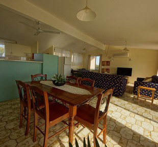 Sea Air-a Siesta 5 - Accommodation Gold Coast 2