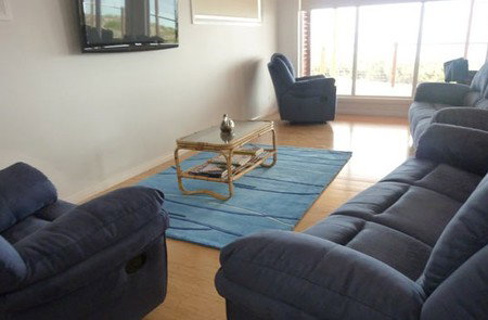 Lincoln View Holiday Home - Accommodation Gold Coast 4