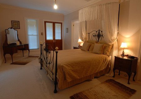 Lindsay House - Accommodation Gold Coast 2