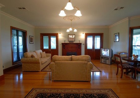 Lindsay House - Accommodation Gold Coast 3