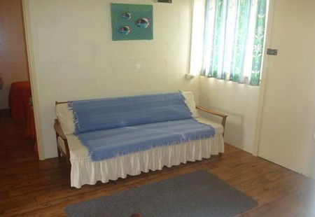 Oaklands Fishing Cottage - Accommodation Gold Coast 2