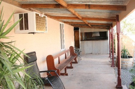 Meaney's Rest - Accommodation Gold Coast 2