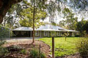 One Tree Bed And Breakfast - Accommodation Gold Coast 2