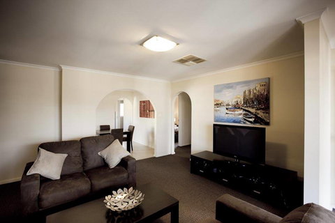 Balcony On Sixth Lodge - Accommodation Gold Coast 3