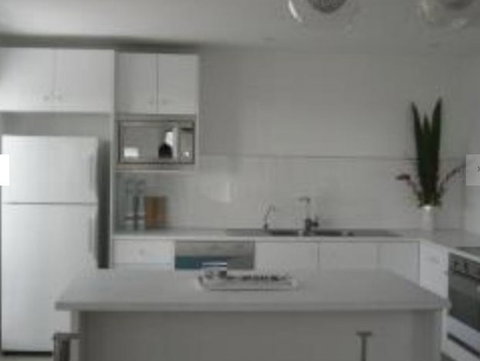 Kingston Shore Villas - Accommodation Gold Coast 1