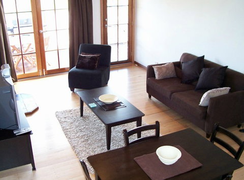 McLaren Ridge 3 - McLaren Ridge Log Cabins - Accommodation Gold Coast 5