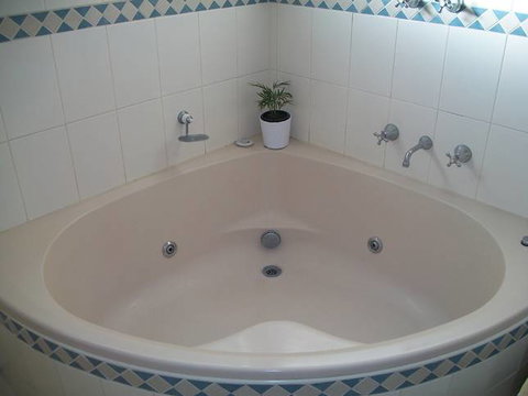 Beachside Apartment - Hove - Accommodation Gold Coast 2