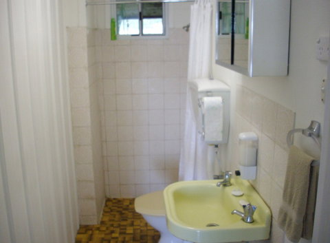 Riverfront Holiday House - Accommodation Gold Coast 8