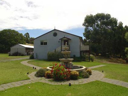 The Old Oak Bed And Breakfast - The Shearing Quarters - Accommodation Gold Coast 3
