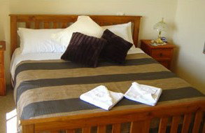 Riverfront Retreat - Accommodation Gold Coast 4