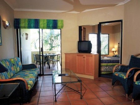 Reef Club - Accommodation Gold Coast 3