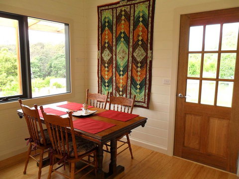 Elvenhome Farm Cottage - Accommodation Gold Coast 4